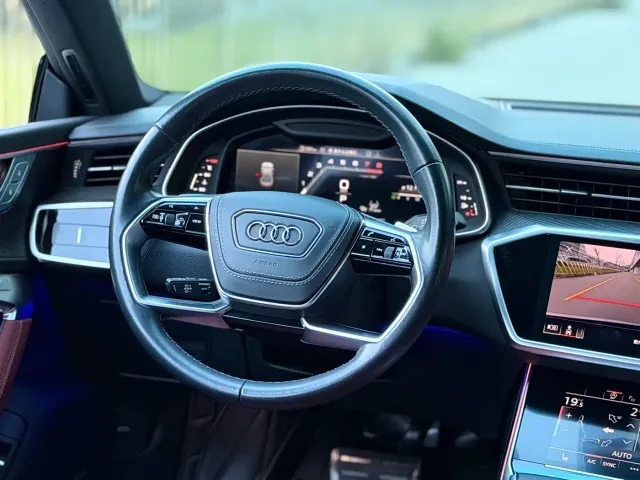 Audi A7L — Фото автомобиля 14