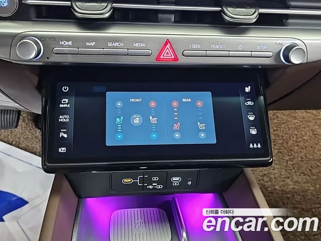 Hyundai Grandeur Grandeur (GN7) 2.5 Бензин 2WD — Фото автомобиля 16