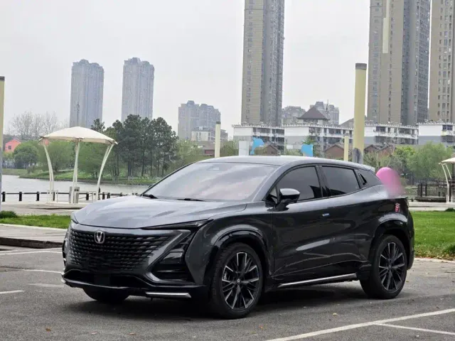Фотография автомобиля — Changan UNI-T
