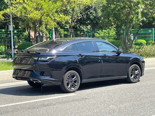 Dongfeng Yixuan — Фото автомобиля 20