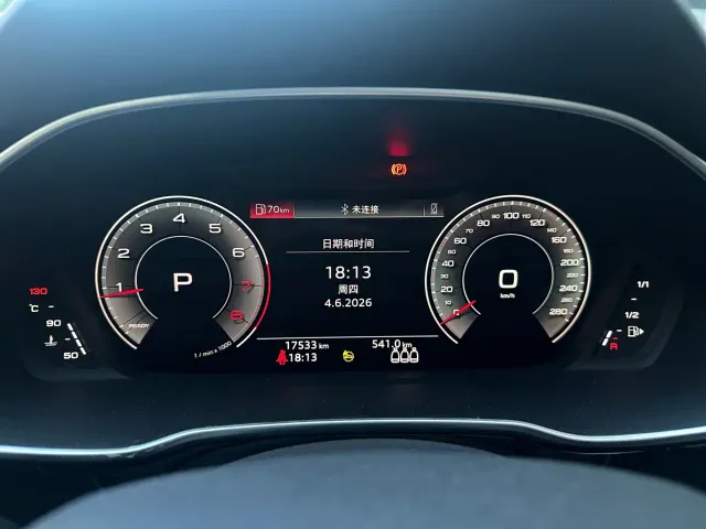Audi Q3 — Фото автомобиля 10