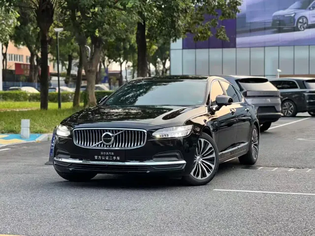 Фотография автомобиля — Volvo S90
