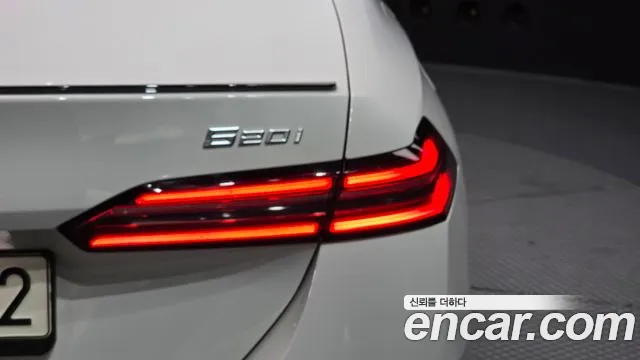 BMW 5-Series — Фото автомобиля 17