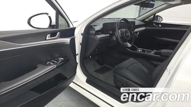 Kia K5 Новый K5 3 поколение 2.0 LPi(Для проката) — Фото автомобиля 10