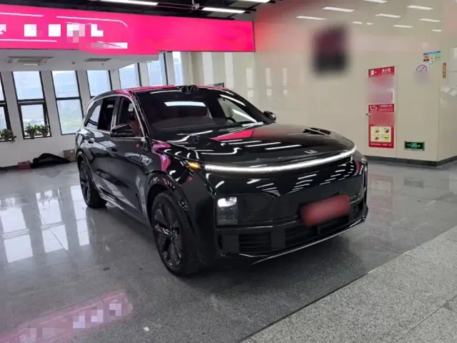 Li Auto L9 — Фото автомобиля 3