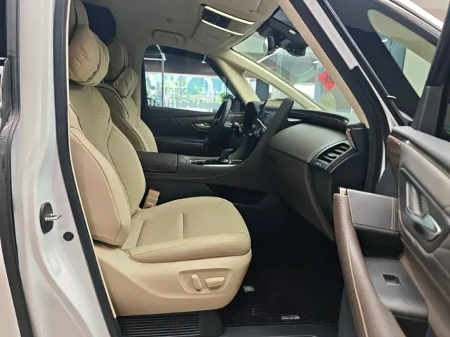 Toyota Vellfire — Фото автомобиля 11