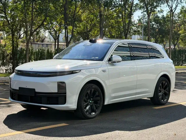Фотография автомобиля — Li Auto L7