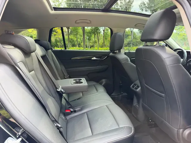 Buick Envision Plus — Фото автомобиля 12