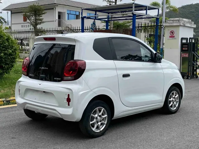 Roewe Clever — Фото автомобиля 7