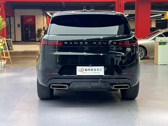 Land Rover Range Rover Sport — Фото автомобиля 16