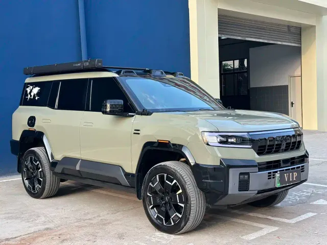 BYD FangChengBao Leopard 8 — Фото автомобиля 3