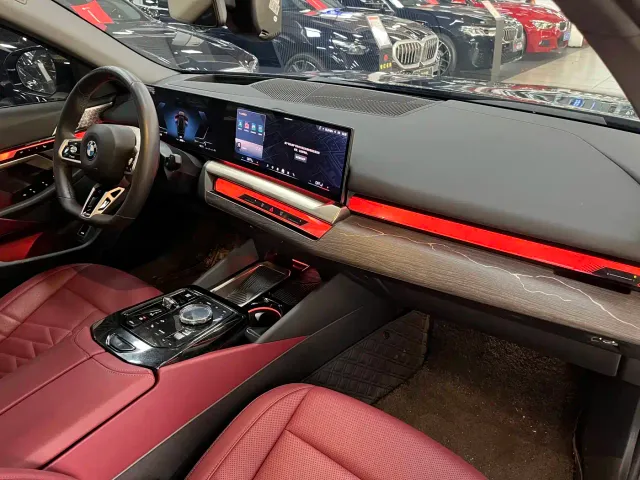 BMW 5 Series — Фото автомобиля 5