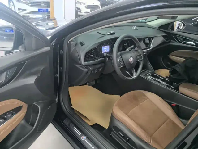 Buick Regal — Фото автомобиля 15