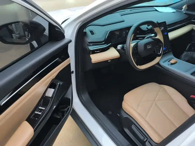 Geely Galaxy L6 — Фото автомобиля 15
