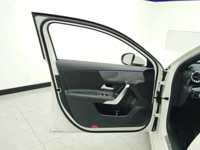 Mercedes-Benz A-Class — Фото автомобиля 7