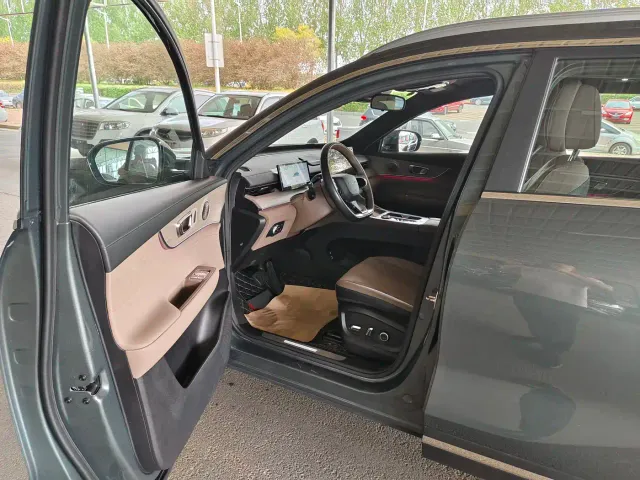 Chery Fengyun T8 — Фото автомобиля 8