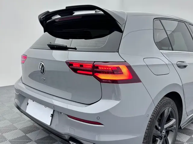 Volkswagen Golf — Фото автомобиля 9