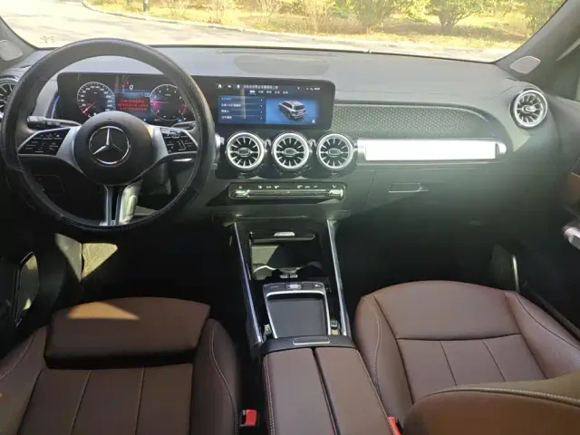 Mercedes-Benz GLB-Class — Фото автомобиля 12
