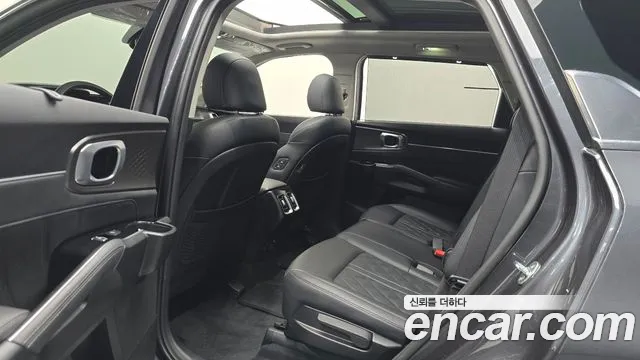 Kia Sorento Sorento 4-е поколение Бензин 2.5T 2WD — Фото автомобиля 12
