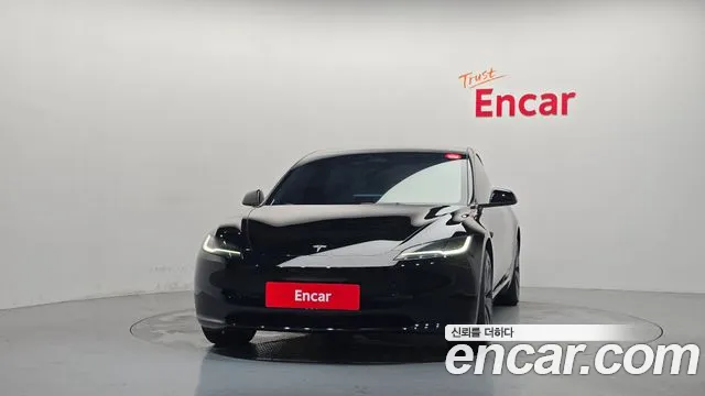 Tesla Model 3 — Фото автомобиля 3