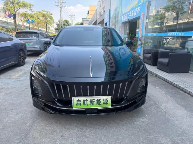 Hongqi E-QM5 — Фото автомобиля 2