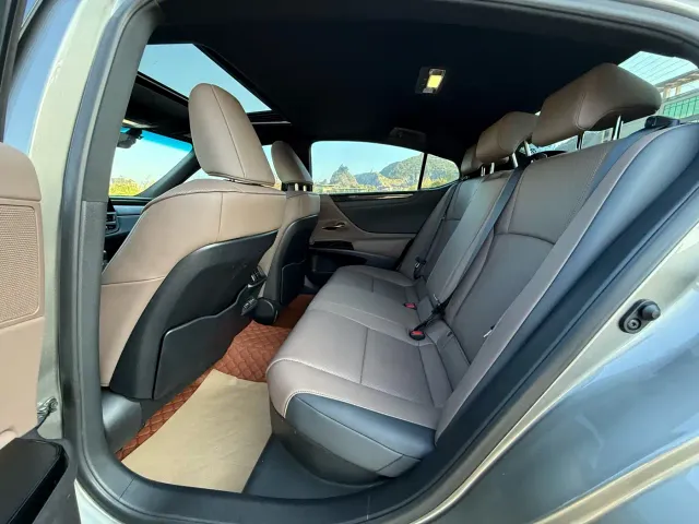 Lexus ES — Фото автомобиля 6