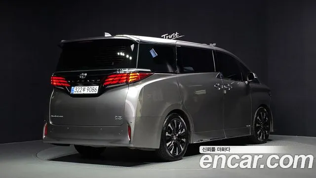 Toyota Alphard Generation 4 — Фото автомобиля 2
