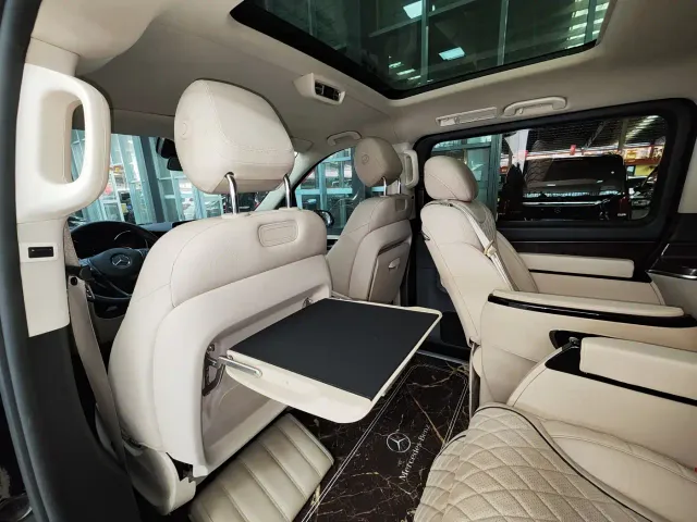 Mercedes-Benz V-Class — Фото автомобиля 25