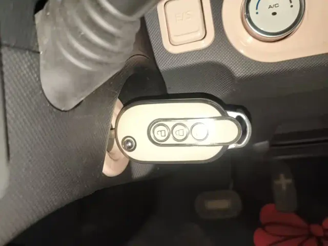 Wuling Hongguang Mini EV — Фото автомобиля 8