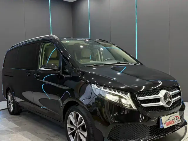 Mercedes-Benz V-Class — Фото автомобиля 3