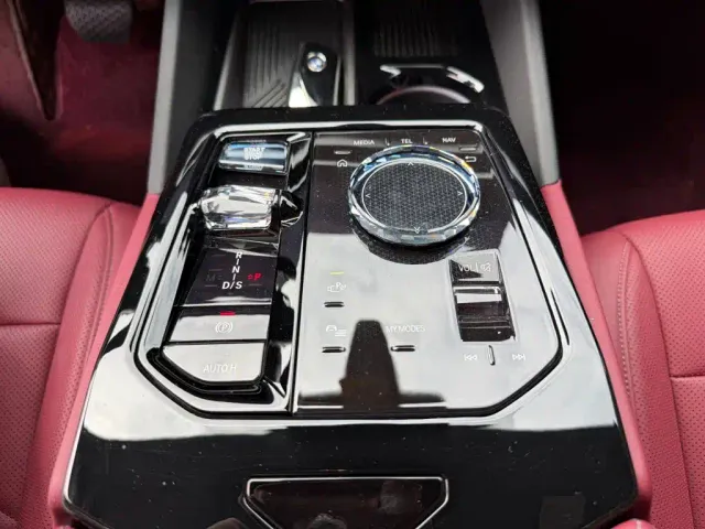 BMW 5 Series — Фото автомобиля 9