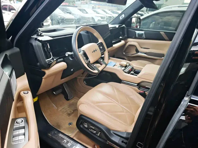 BYD FangChengBao Leopard 8 — Фото автомобиля 7