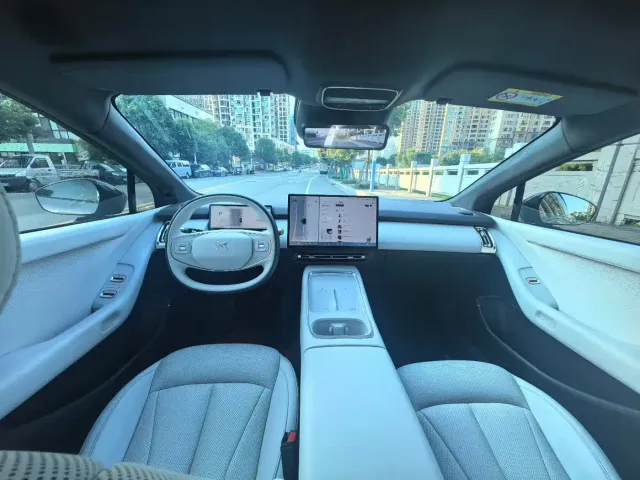 Xpeng P7+ — Фото автомобиля 8