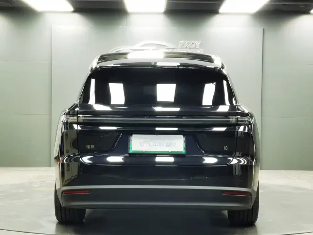 Li Auto Li i8 2025 Standard Edition — Фото автомобиля 5