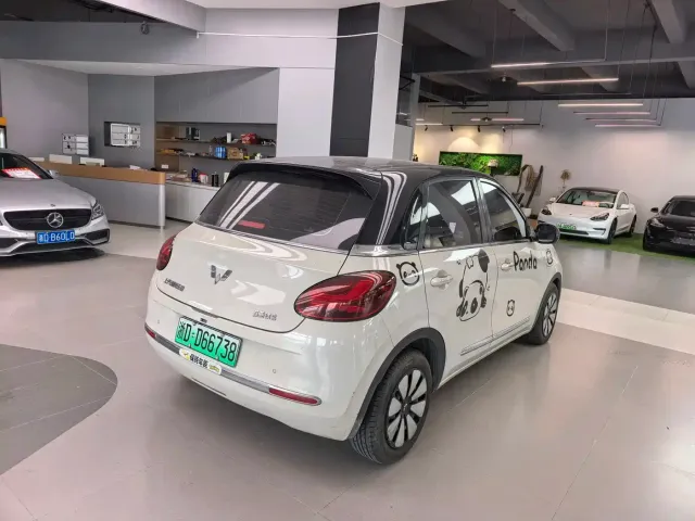 Wuling Bingo — Фото автомобиля 2