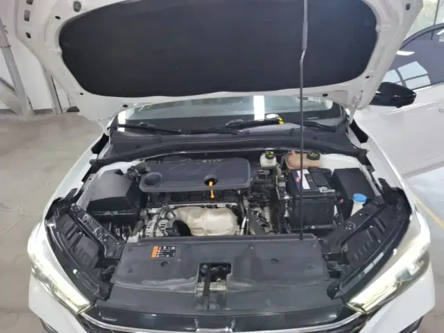 Roewe i5 — Фото автомобиля 19