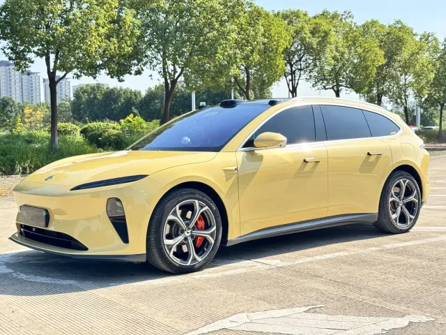 Фотография автомобиля — Nio ET5 Touring