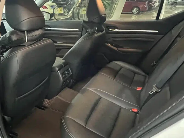 Nissan Teana — Фото автомобиля 9