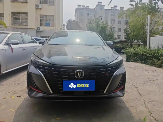 Changan Eado — Фото автомобиля 2