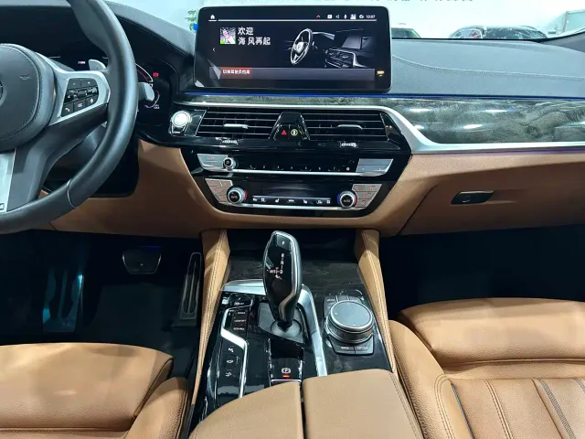 BMW 6 Series Gran Turismo — Фото автомобиля 12