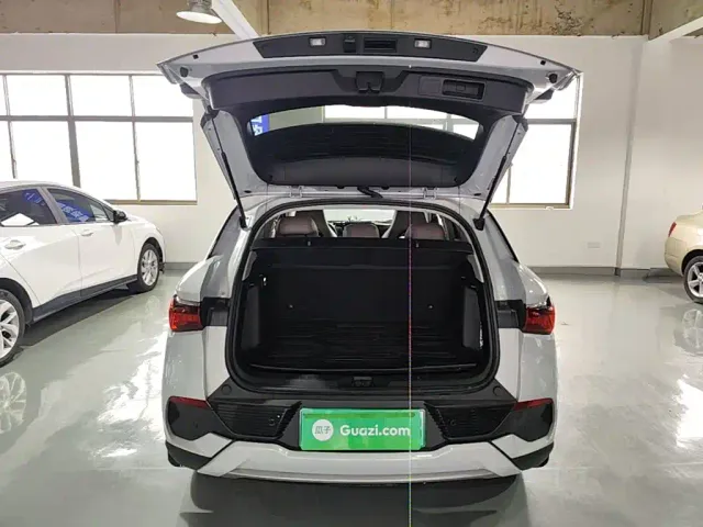 BYD Yuan PLUS — Фото автомобиля 18