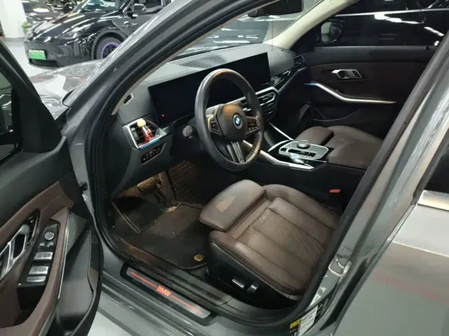 BMW i3 — Фото автомобиля 15