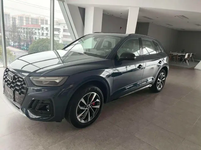 Audi Q5L — Фото автомобиля 10
