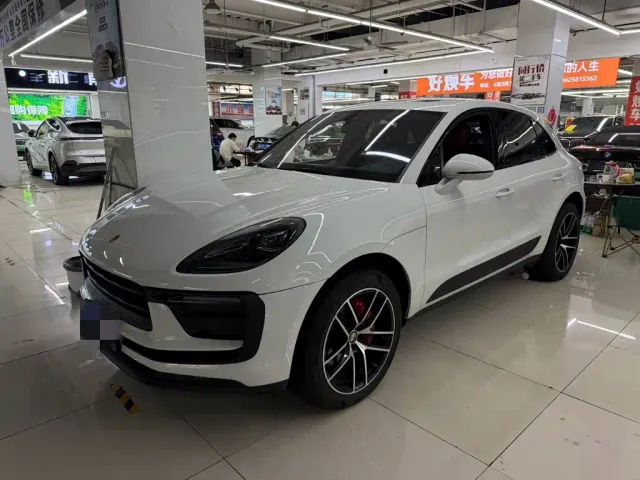 Фотография автомобиля — Porsche Macan