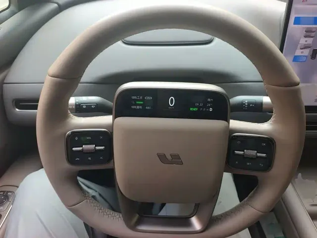 Li Auto i6 — Фото автомобиля 6