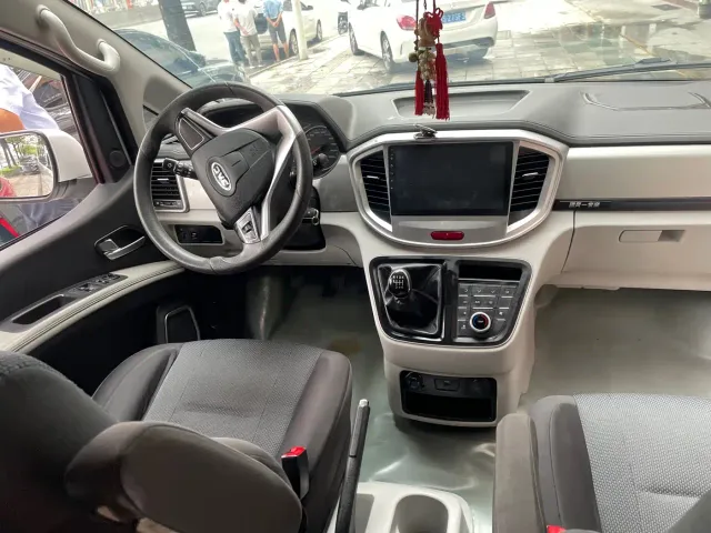 JAC Refine M4 — Фото автомобиля 3