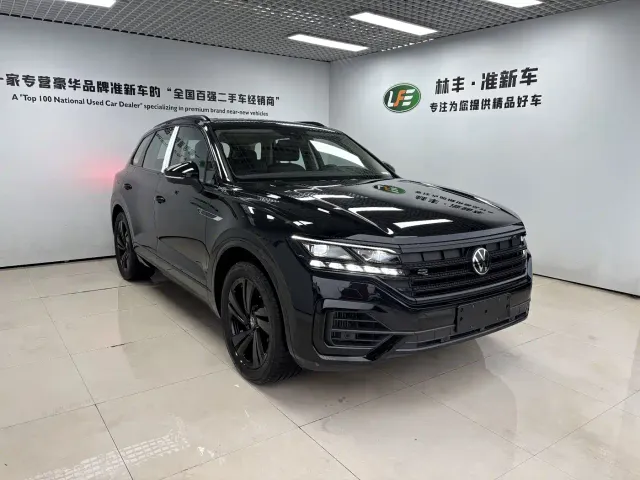 Volkswagen Touareg — Фото автомобиля 4