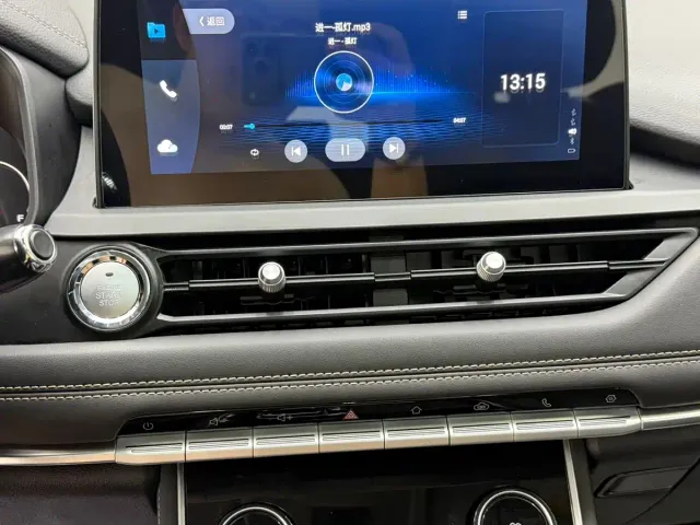 Chery Tiggo 8 — Фото автомобиля 16