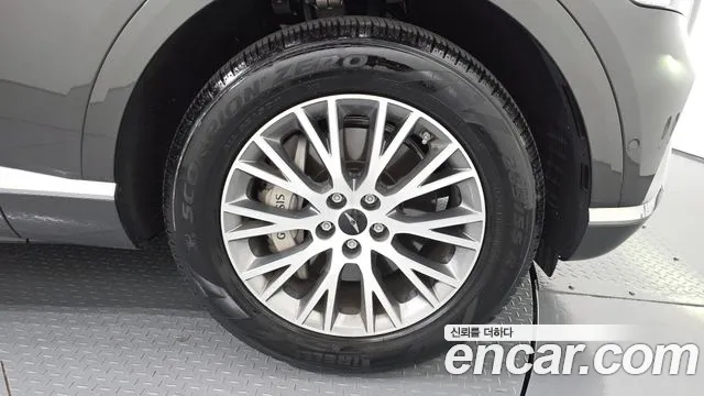 Genesis GV80 2.5T Бензин AWD — Фото автомобиля 5