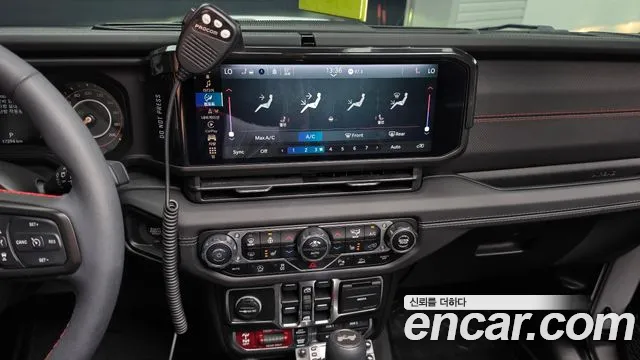 Jeep Wrangler — Фото автомобиля 13